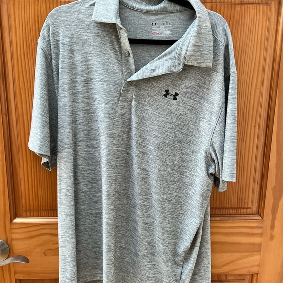 Under Armour golf polo XL - Picture 1 of 3